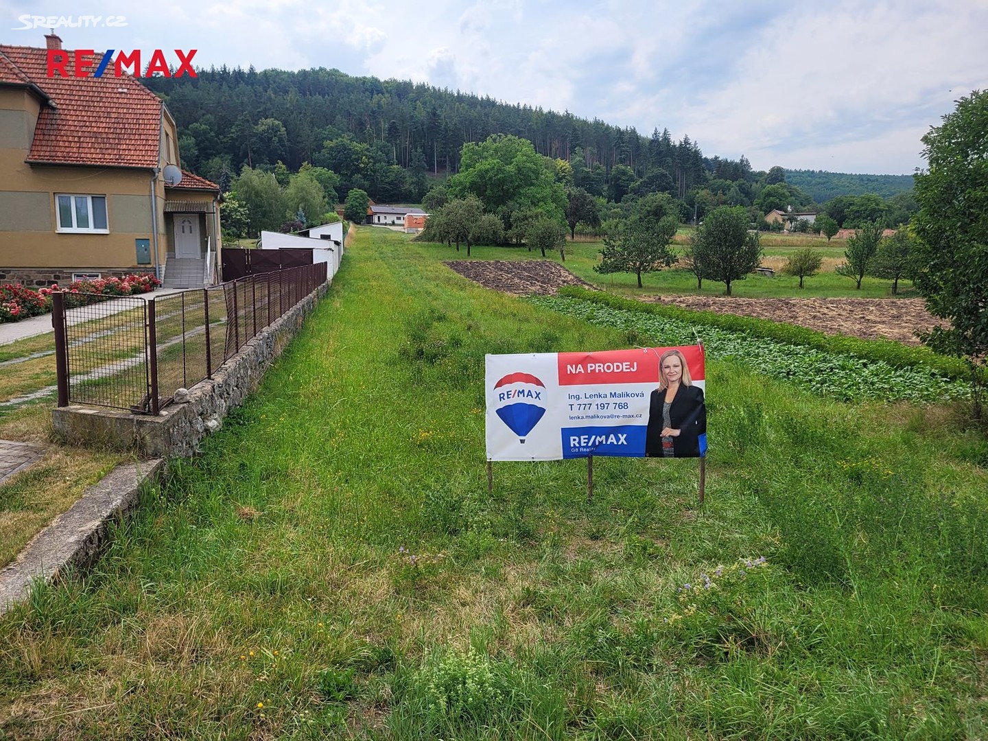 Prodej  stavebního pozemku 1 918 m², Sentice, okres Brno-venkov