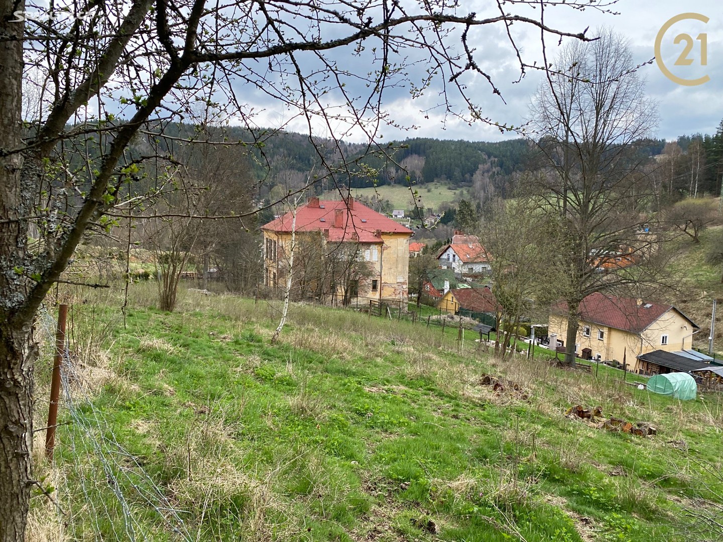 Prodej  stavebního pozemku 800 m², Teplička, okres Karlovy Vary