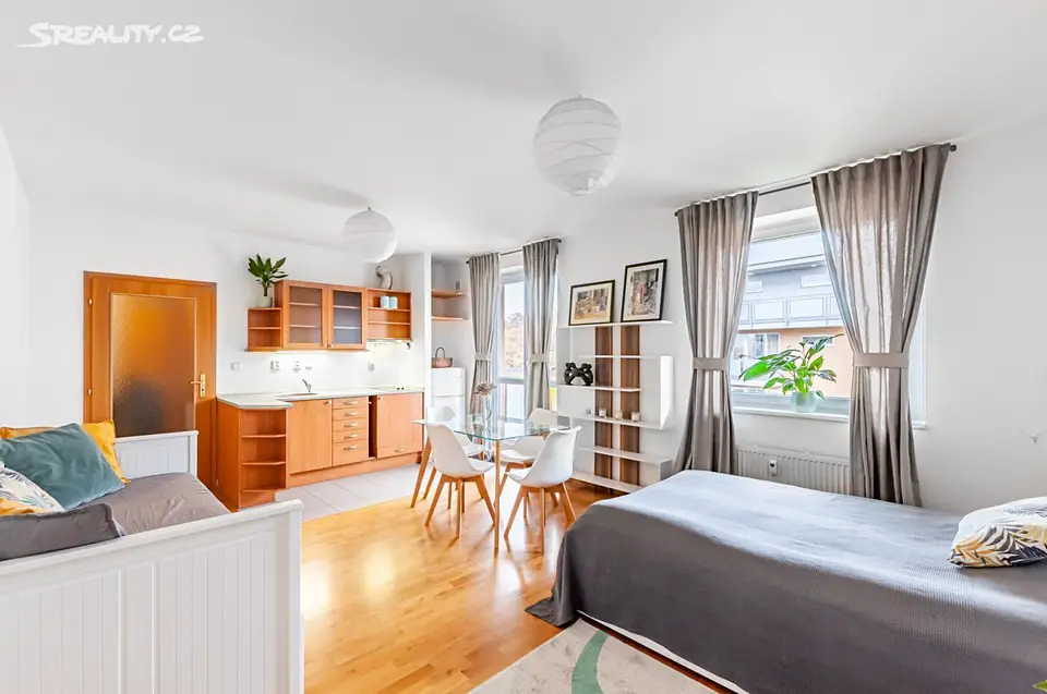 Pronájem bytu 1+kk 36 m², Vřesová, Praha 8 - Troja