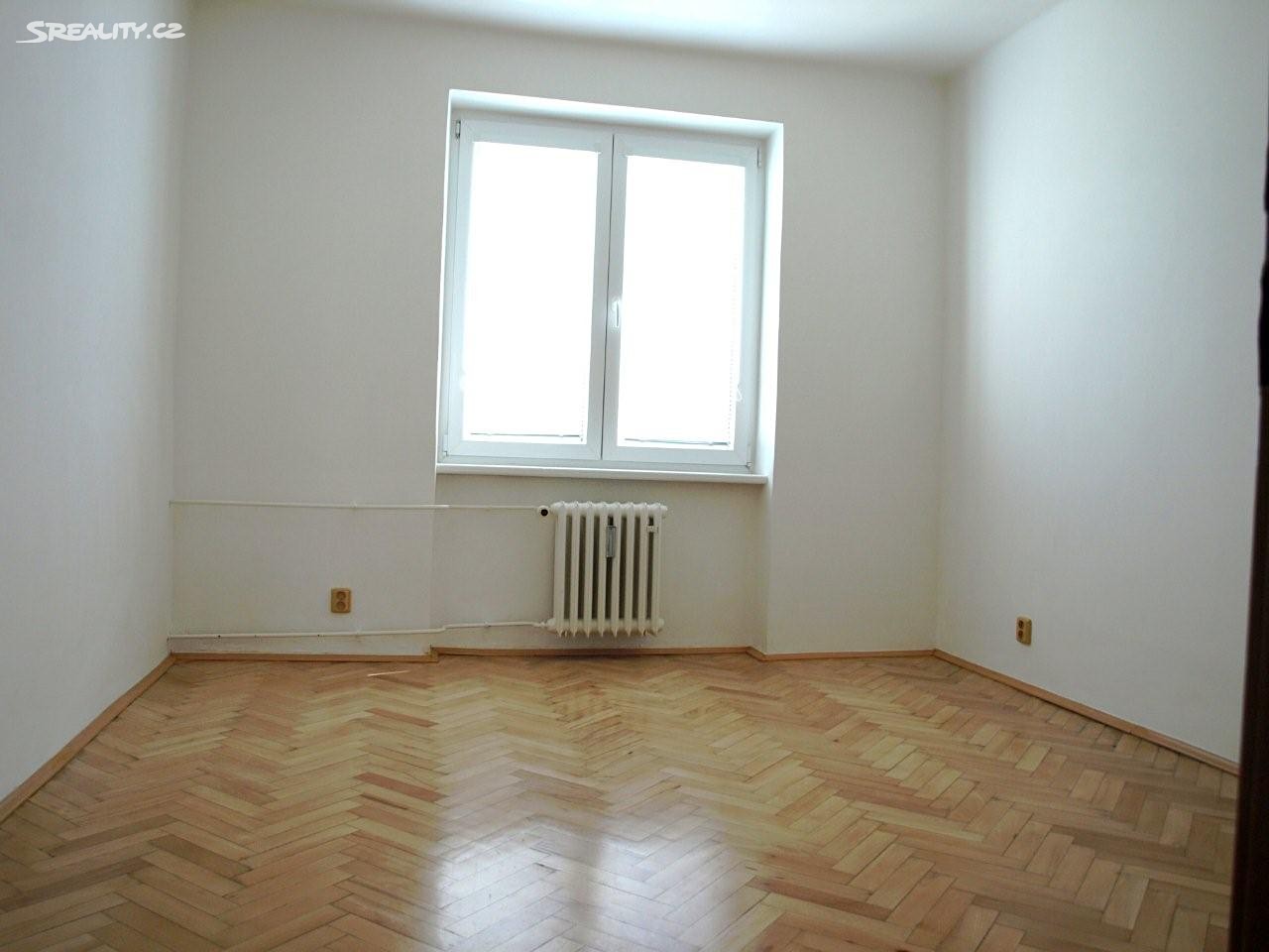 Pronájem bytu 2+1 51 m², Křižíkova, Sokolov