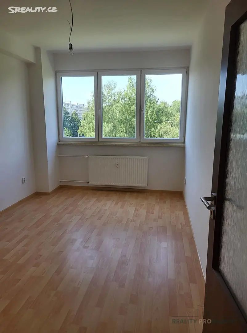 Pronájem bytu 2+kk 36 m², Adamusova, Ostrava - Hrabůvka