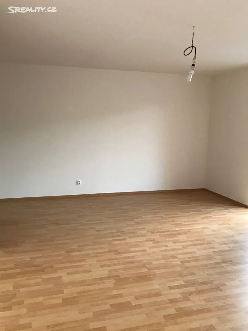 Pronájem bytu 2+kk 60 m², Dubeckého, Praha 10 - Dubeč