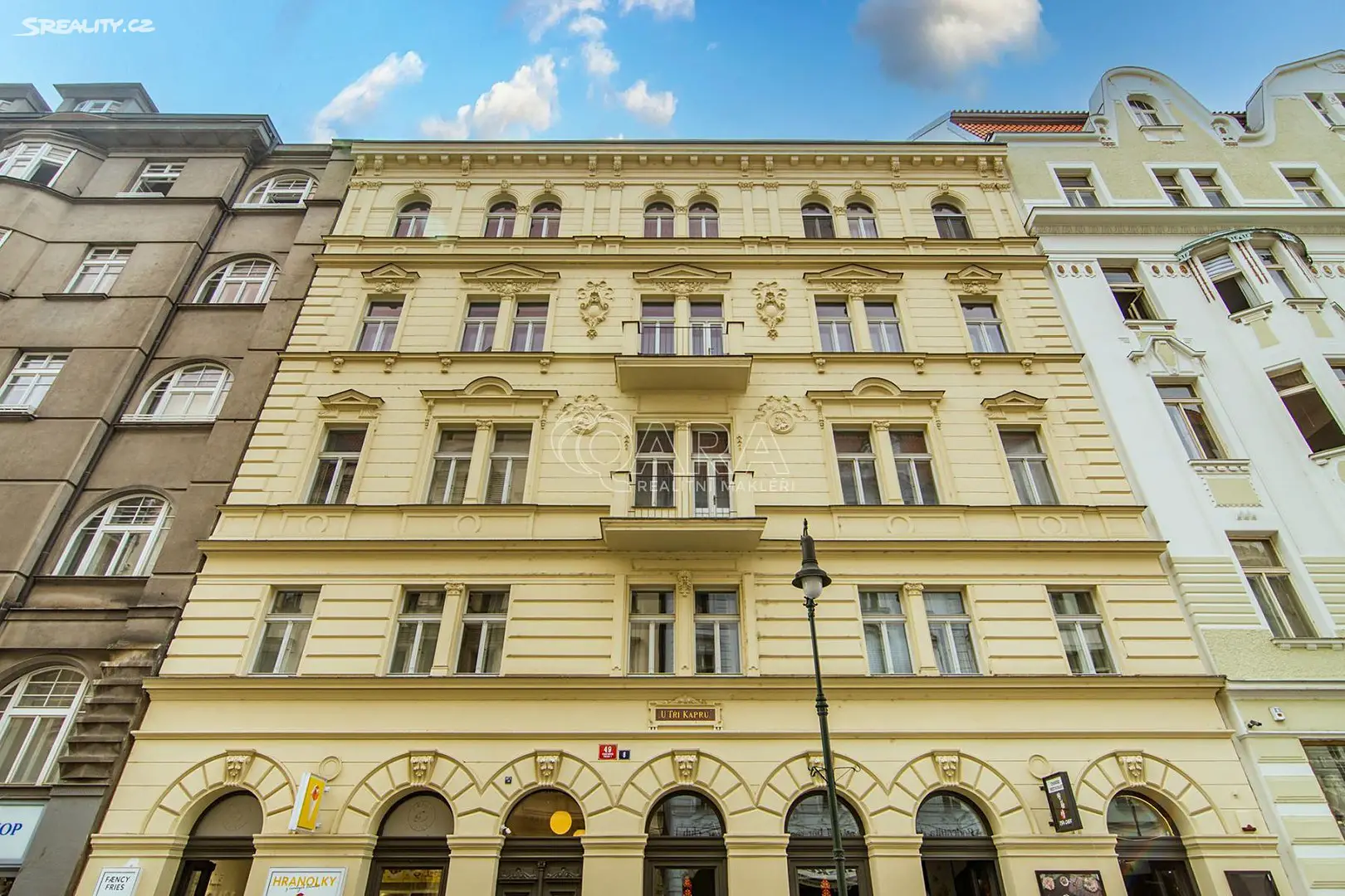 Pronájem bytu 2+kk 38 m², Kaprova, Praha 1 - Staré Město