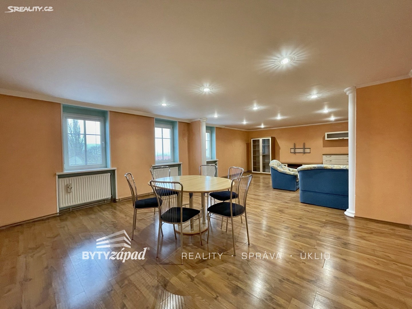Pronájem bytu 6 pokojů a více 245 m² (Podkrovní), Sokolovská, Karlovy Vary - Rybáře