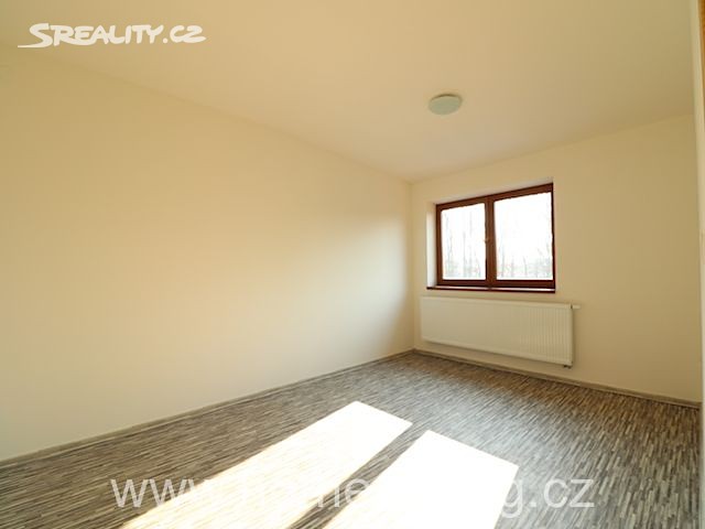 Pronájem bytu 1+kk 42 m², U Viaduktu, Brno - Chrlice