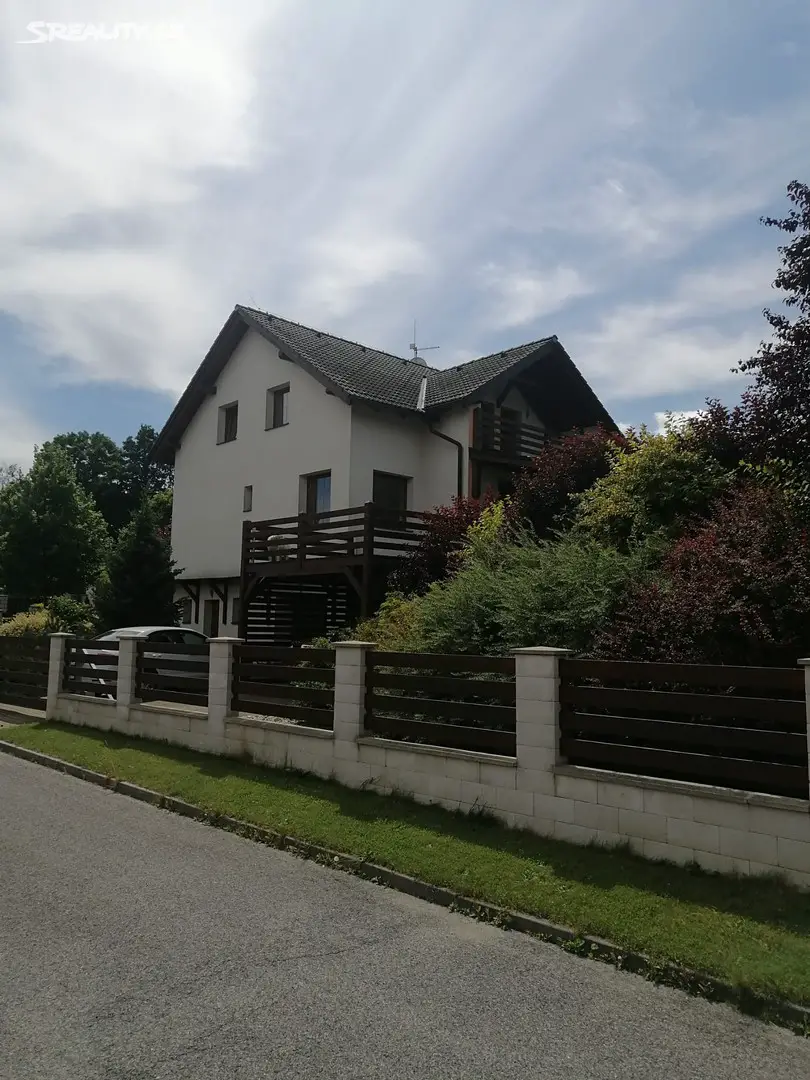 Pronájem  rodinného domu 310 m², pozemek 1 100 m², Pampelišková, Liberec - Liberec XXX-Vratislavice nad Nisou