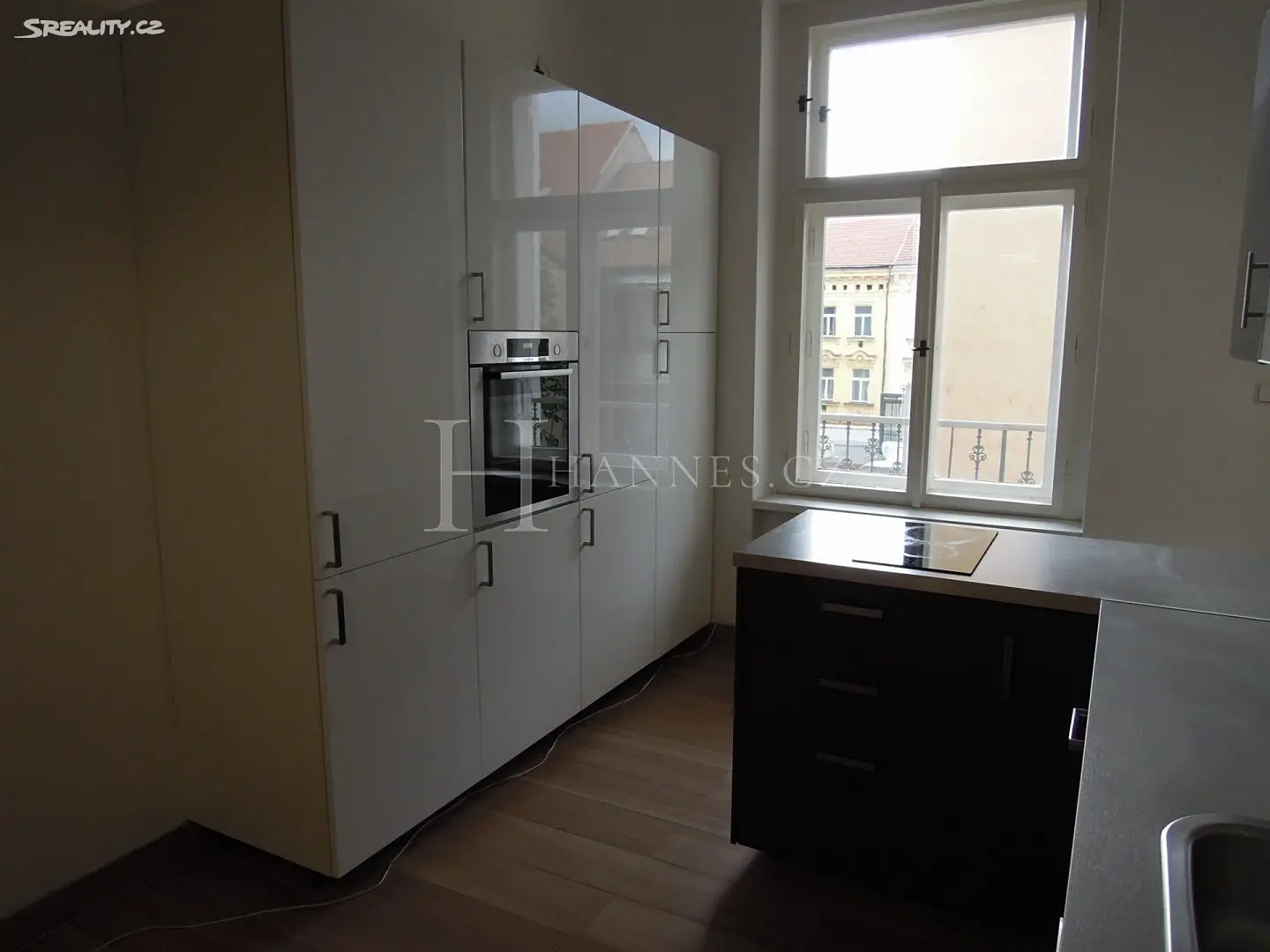Pronájem bytu 2+1 70 m², Na Bělidle, Praha 5 - Smíchov