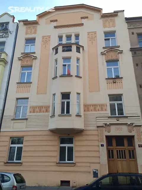 Pronájem bytu 2+1 82 m² (Podkrovní), Březinova, Praha 8 - Karlín
