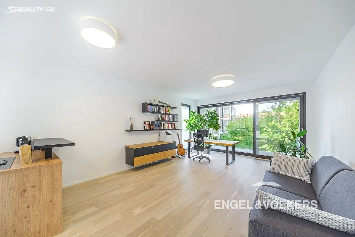 Prodej bytu 2+kk 77 m², Ke dvoru, Praha 6 - Vokovice