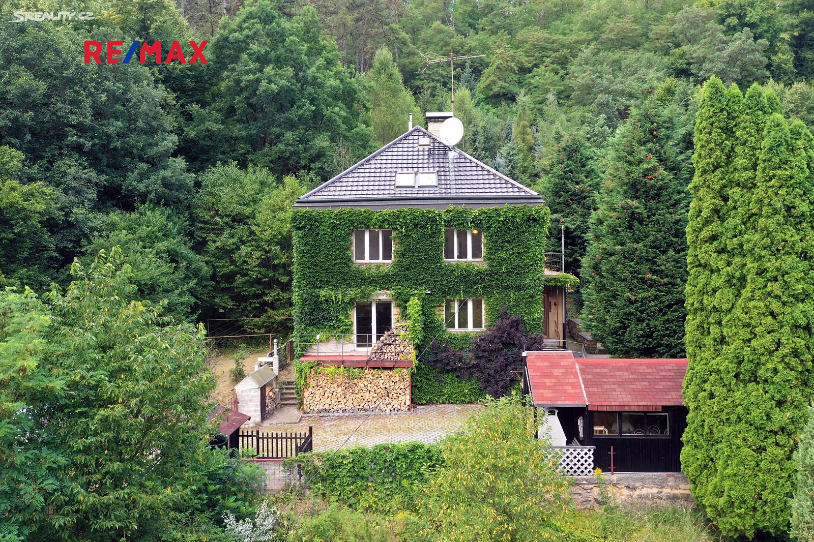 Prodej  rodinného domu 196 m², pozemek 2 977 m², Lašovice, okres Rakovník