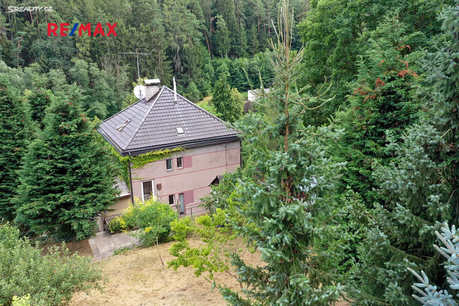 Prodej  rodinného domu 196 m², pozemek 2 977 m², Lašovice, okres Rakovník
