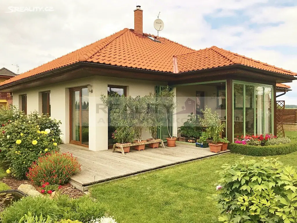 Prodej  rodinného domu 144 m², pozemek 734 m², Mratín, okres Praha-východ