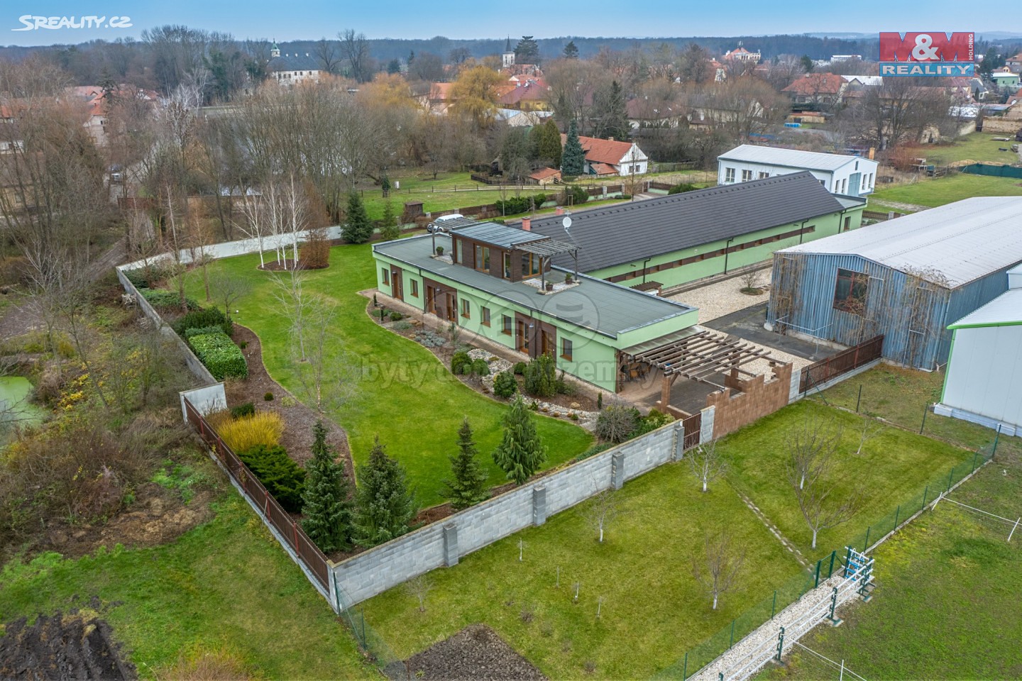 Prodej  rodinného domu 520 m², pozemek 5 905 m², Přerov nad Labem, okres Nymburk