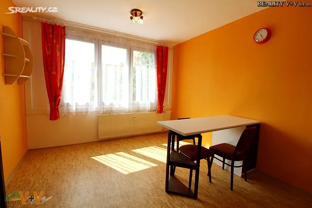 Pronájem bytu 1+1 37 m², J. Opletala, České Budějovice - České Budějovice 2