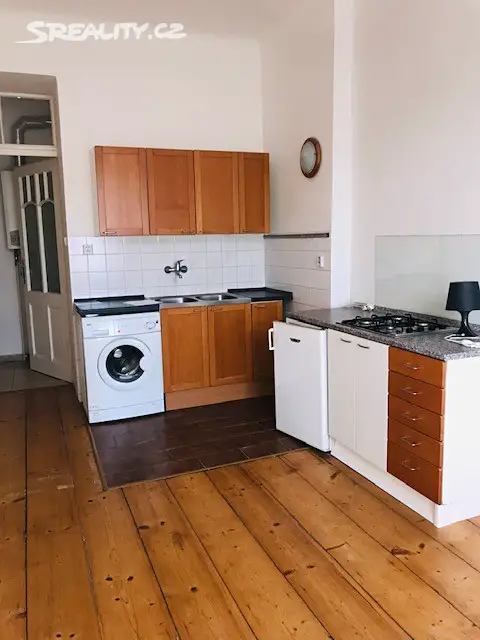 Pronájem bytu 1+1 42 m², Moravská, Praha - Vinohrady