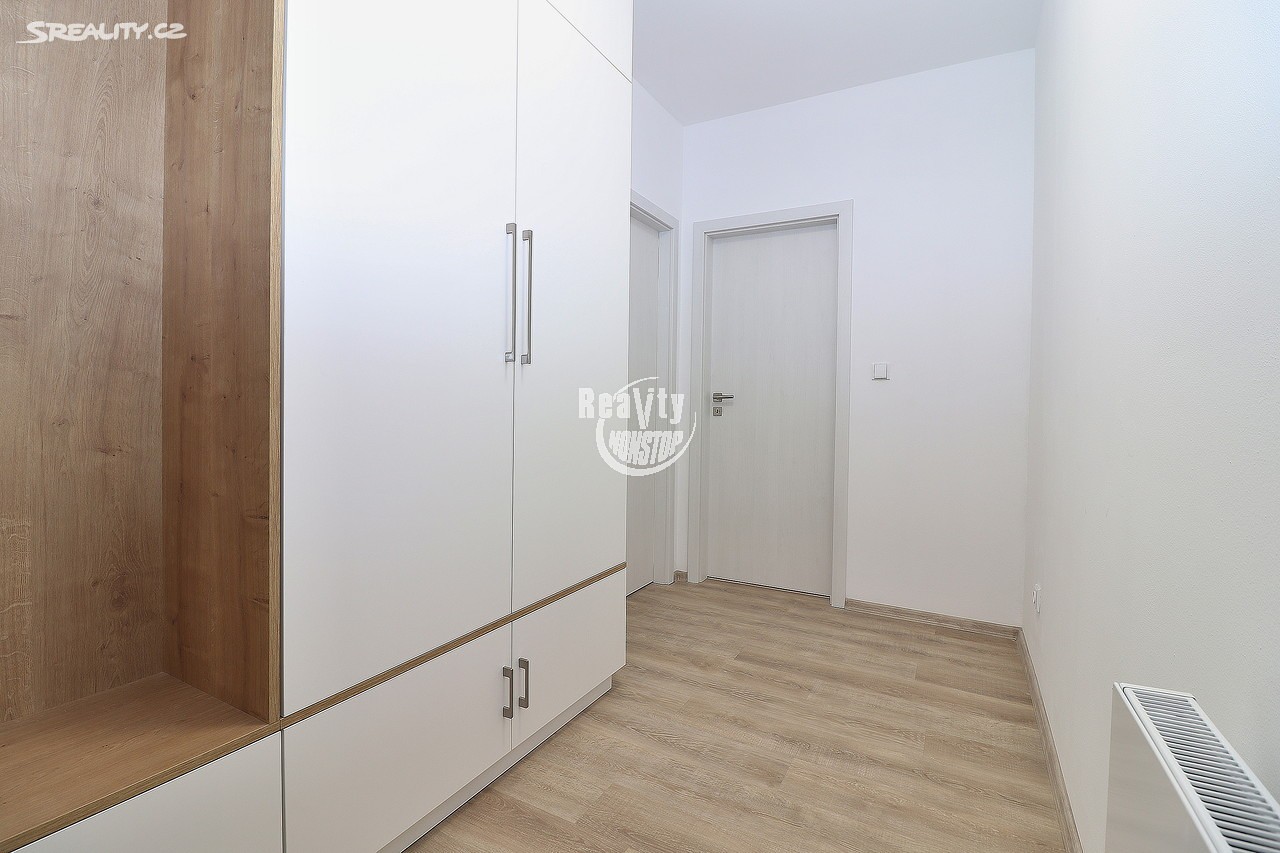 Pronájem bytu 1+kk 34 m², Heidenheimská, Jihlava - Horní Kosov