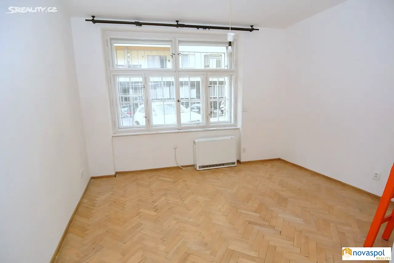 Pronájem bytu 1+kk 28 m², Heřmanova, Praha 7 - Holešovice