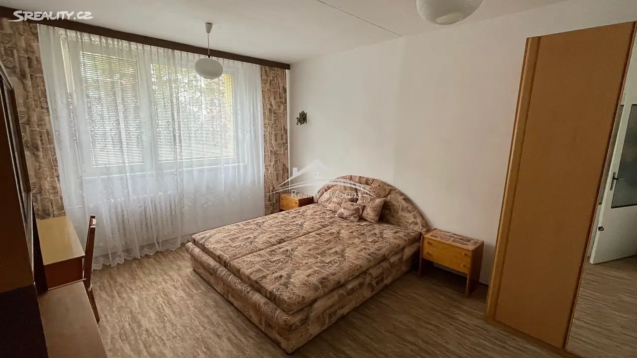 Pronájem bytu 3+1 74 m², Březinova, Jihlava