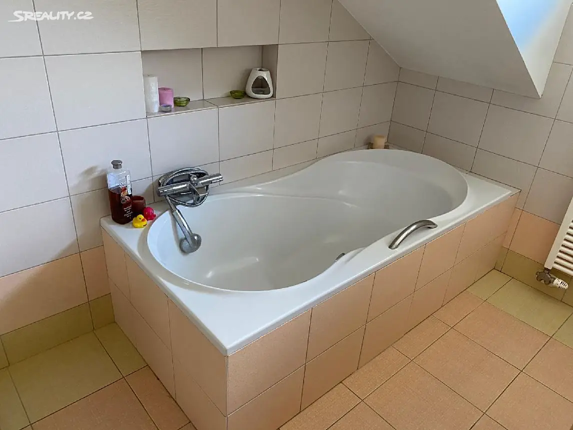 Pronájem  rodinného domu 193 m², pozemek 642 m², Rychlonožkova, Kuřim