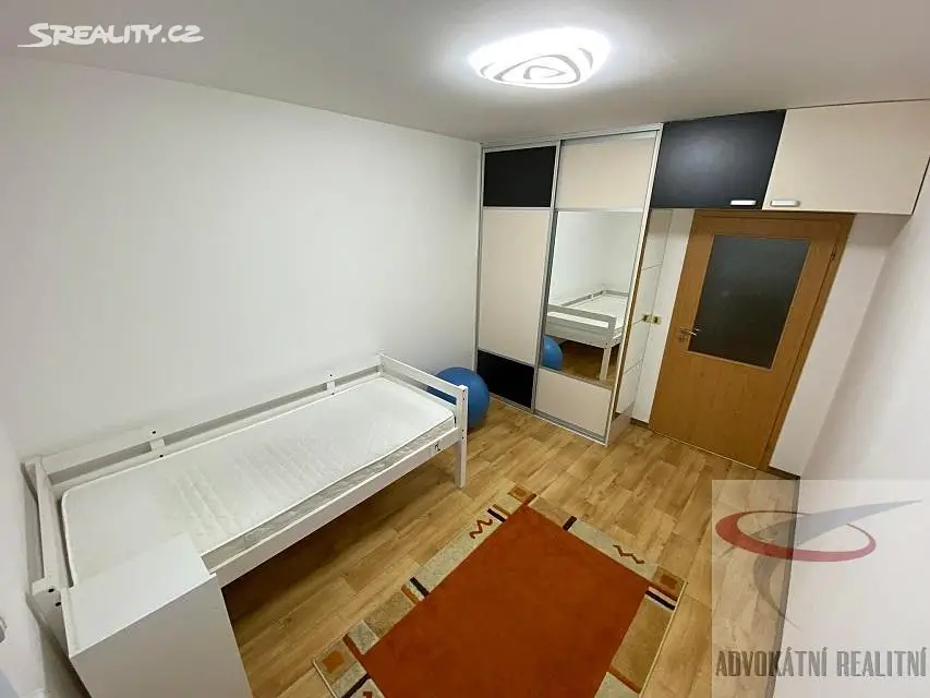 Pronájem bytu 3+1 81 m², Komořanská, Praha 4 - Modřany