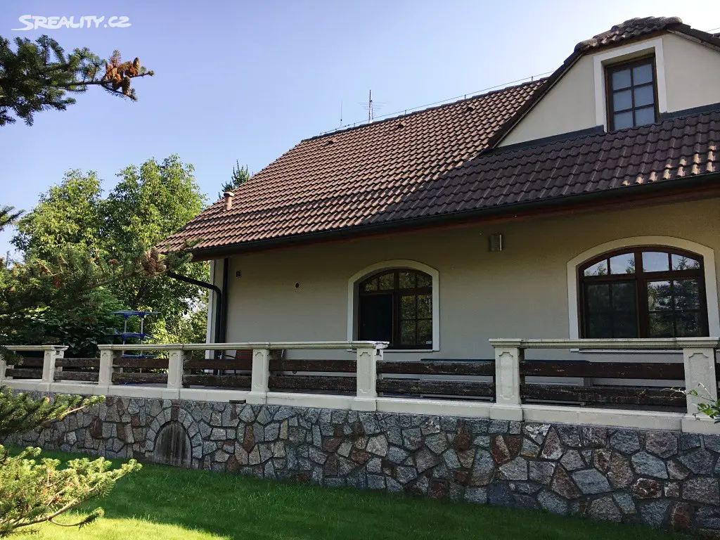 Prodej  rodinného domu 400 m², pozemek 7 500 m², Dubenec, okres Příbram