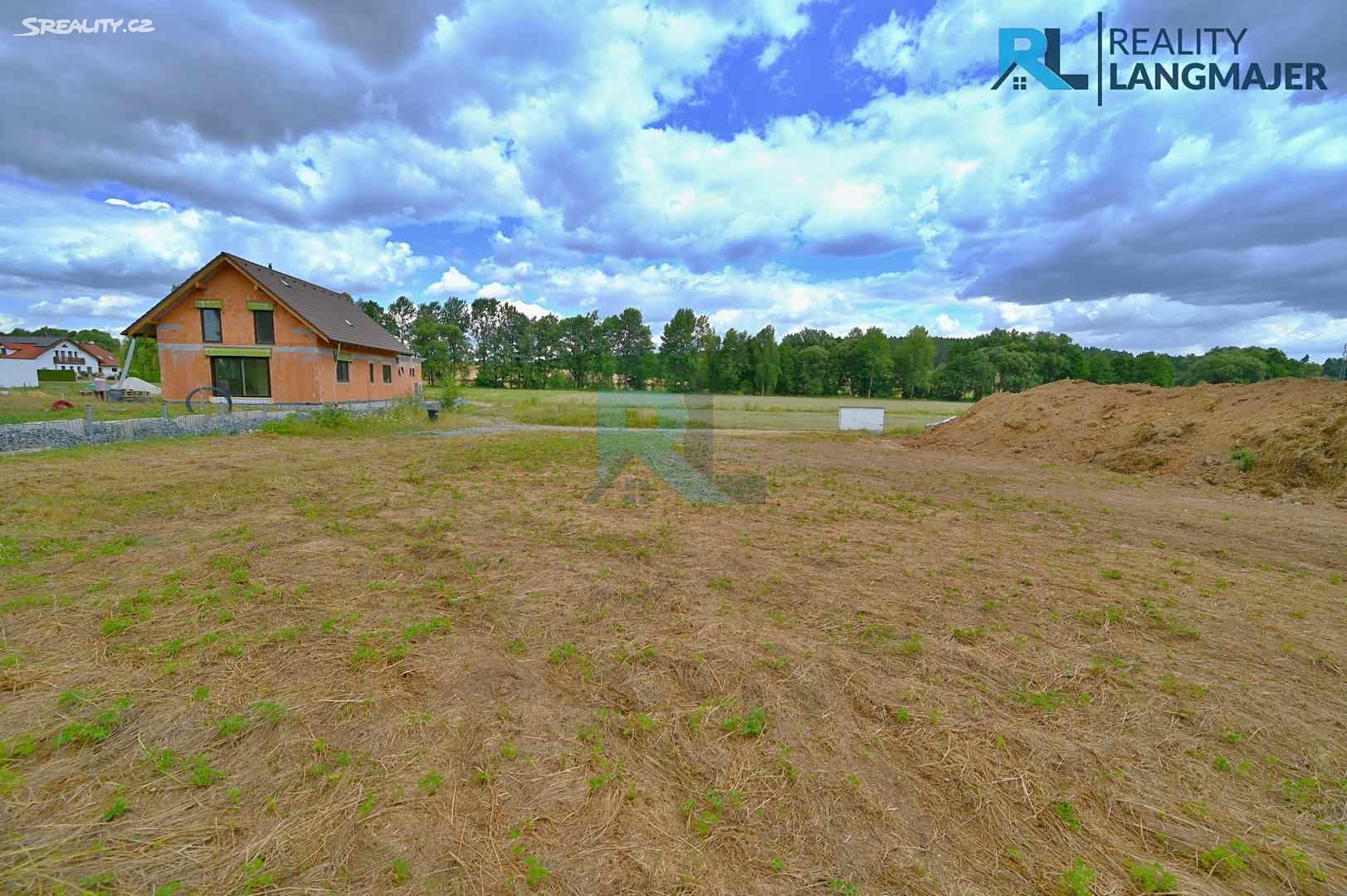 Prodej  stavebního pozemku 800 m², Ledce, okres Plzeň-sever