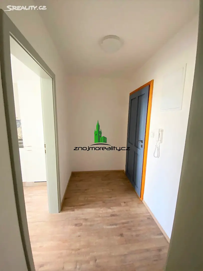 Pronájem bytu 1+1 45 m², Lužická, Znojmo