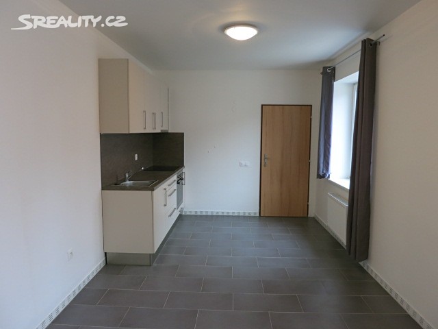 Pronájem bytu 1+kk 28 m², Olomouc - Holice, okres Olomouc