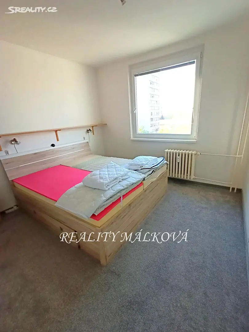 Pronájem bytu 3+1 78 m², Lonkova, Pardubice - Polabiny