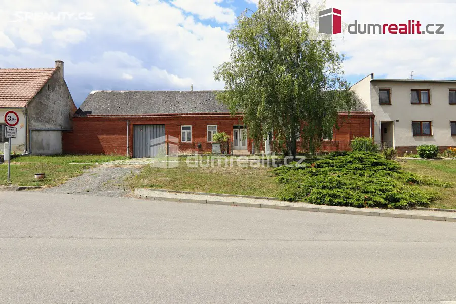 Prodej  rodinného domu 300 m², pozemek 1 145 m², Brumovice, okres Břeclav