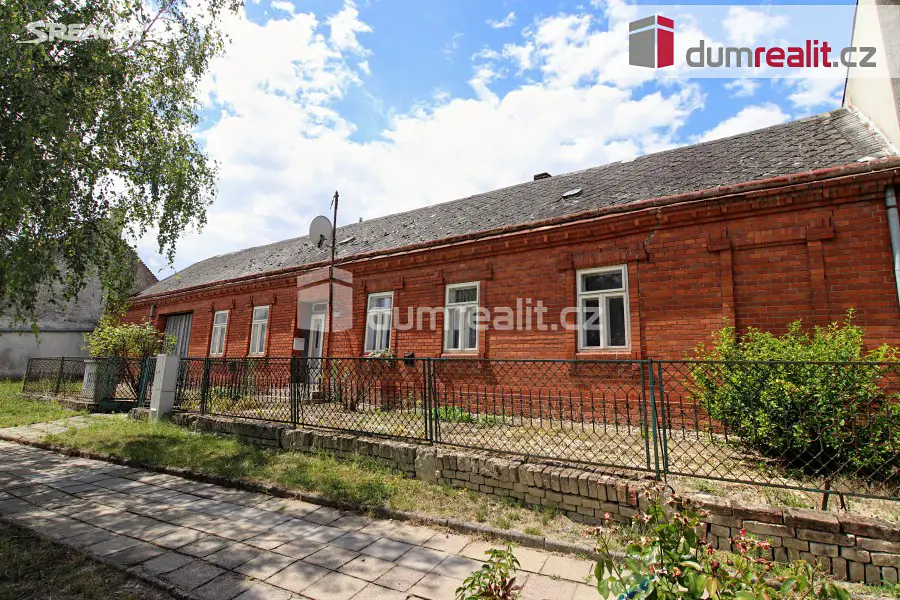 Prodej  rodinného domu 300 m², pozemek 2 179 m², Brumovice, okres Břeclav