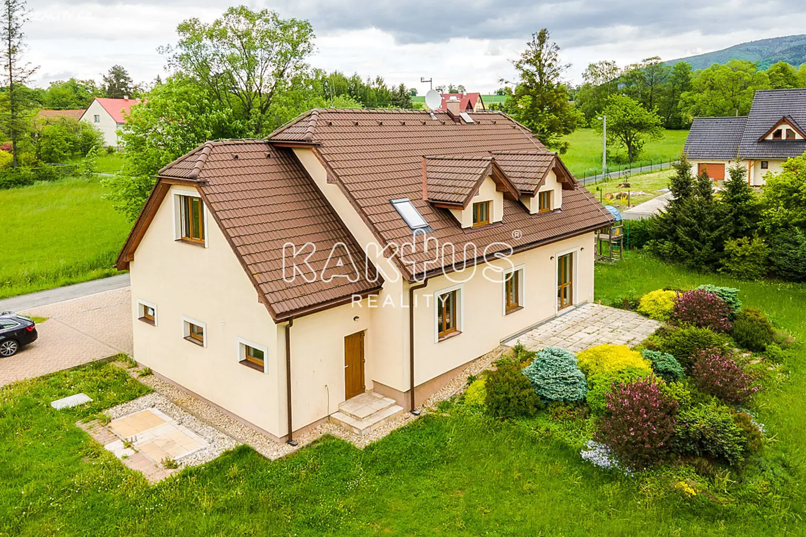 Prodej  rodinného domu 260 m², pozemek 138 m², Frýdlant nad Ostravicí - Nová Ves, okres Frýdek-Místek