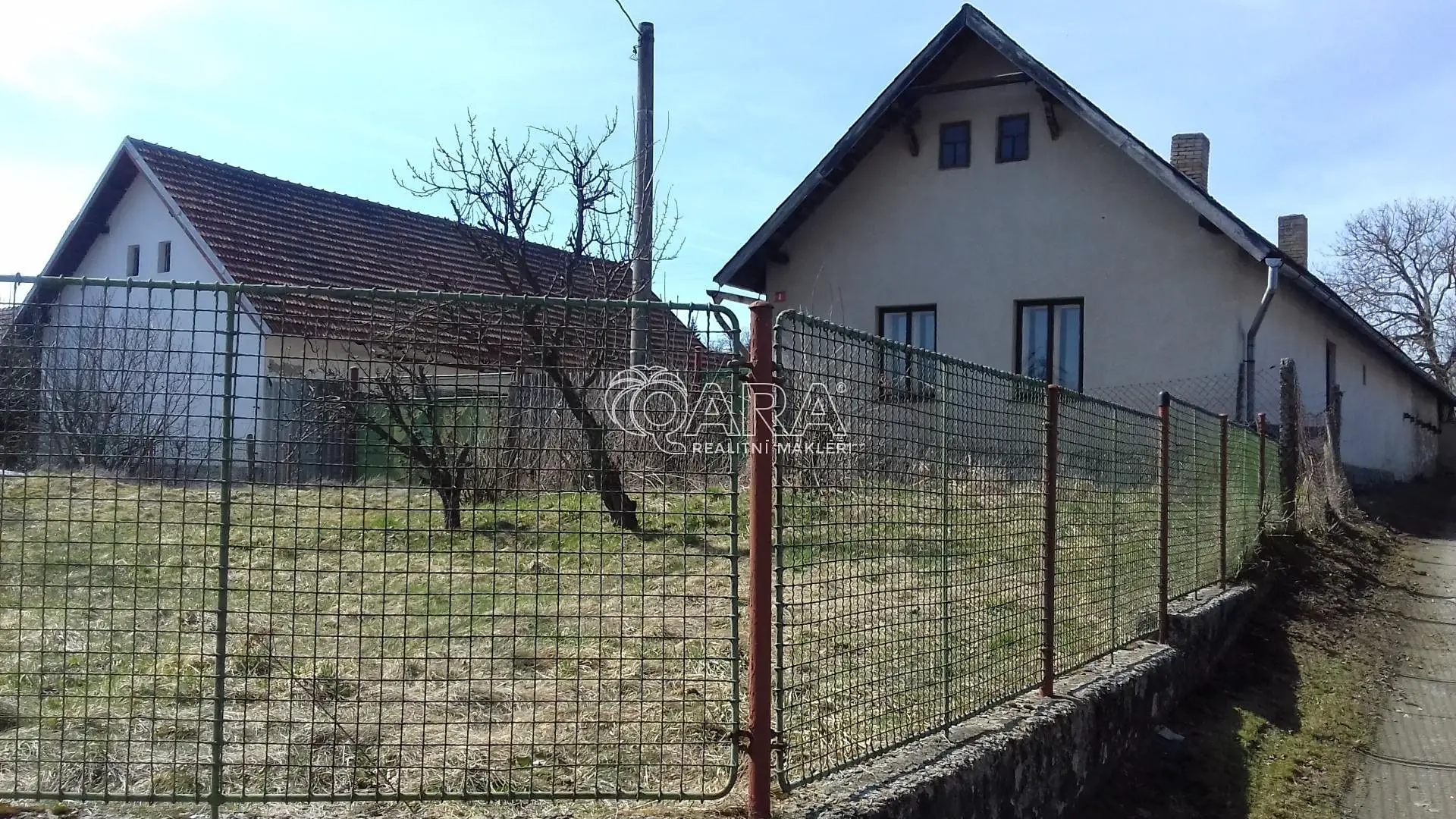Prodej  rodinného domu 530 m², pozemek 3 799 m², Načeradec - Řísnice, okres Benešov