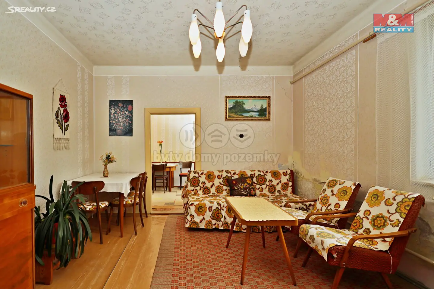 Prodej  rodinného domu 220 m², pozemek 1 677 m², Úhřetická Lhota, okres Pardubice