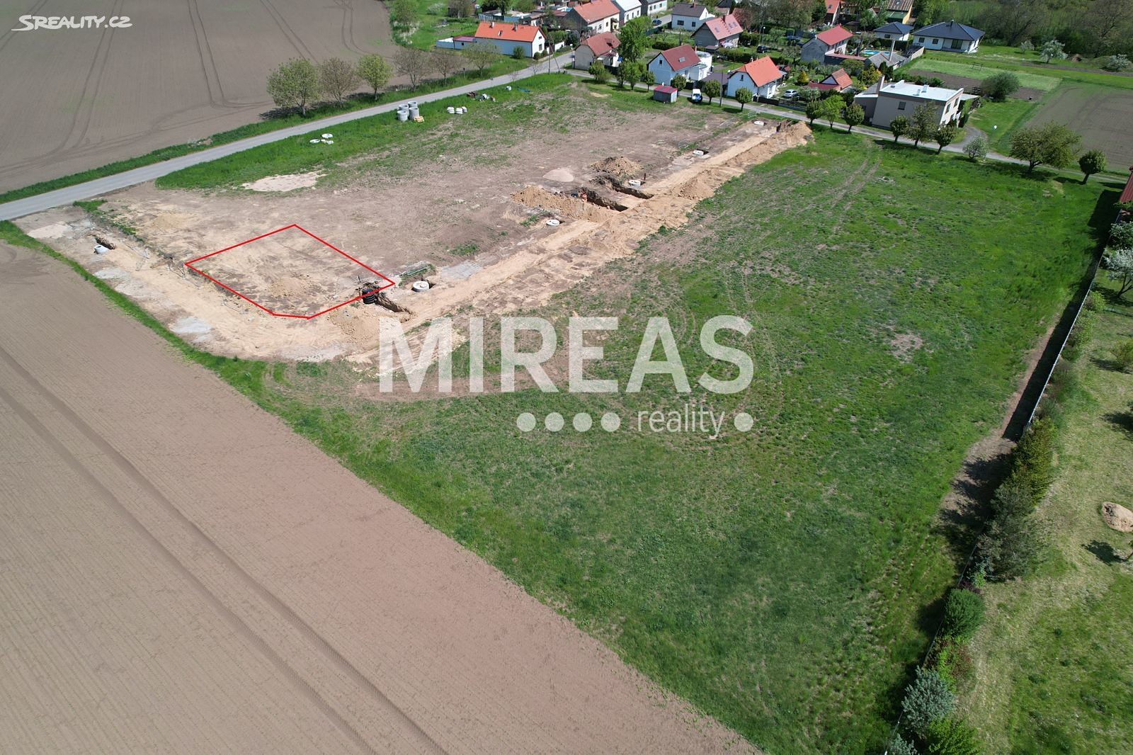 Prodej  stavebního pozemku 600 m², Hrušov, okres Mladá Boleslav