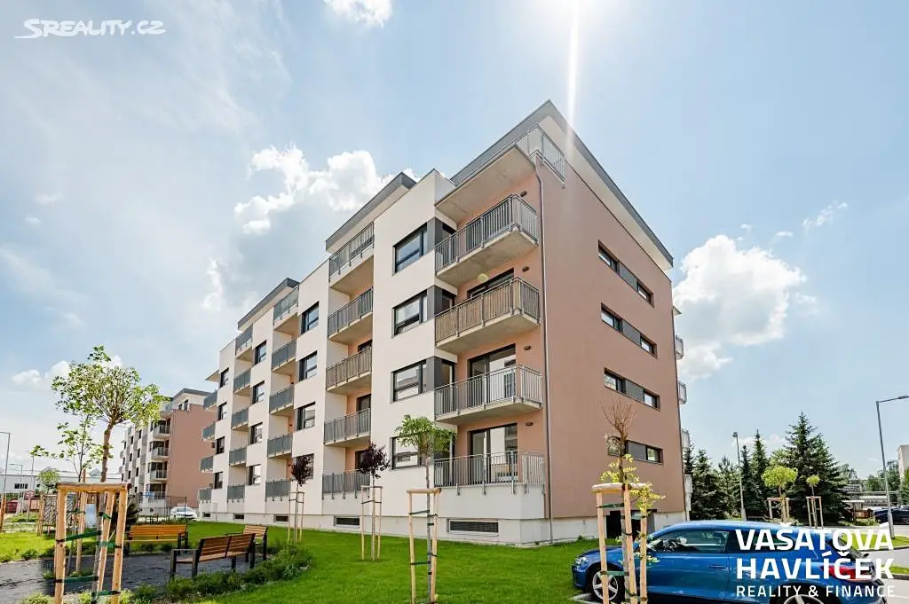 Pronájem bytu 2+kk 53 m², Antonína Petrofa, Hradec Králové - Nový Hradec Králové