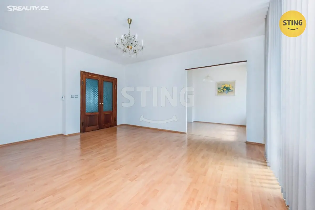 Prodej  rodinného domu 240 m², pozemek 302 m², Růženy Vojtěchové, Pardubice - Studánka