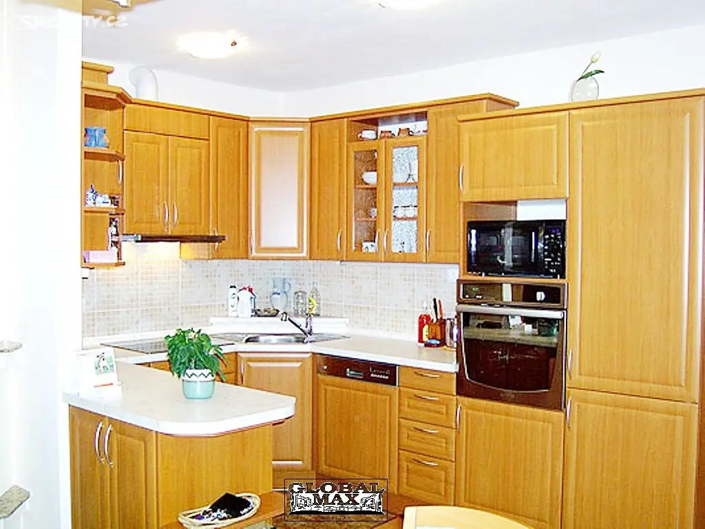 Prodej  rodinného domu 380 m², pozemek 450 m², Praha 6 - Lysolaje