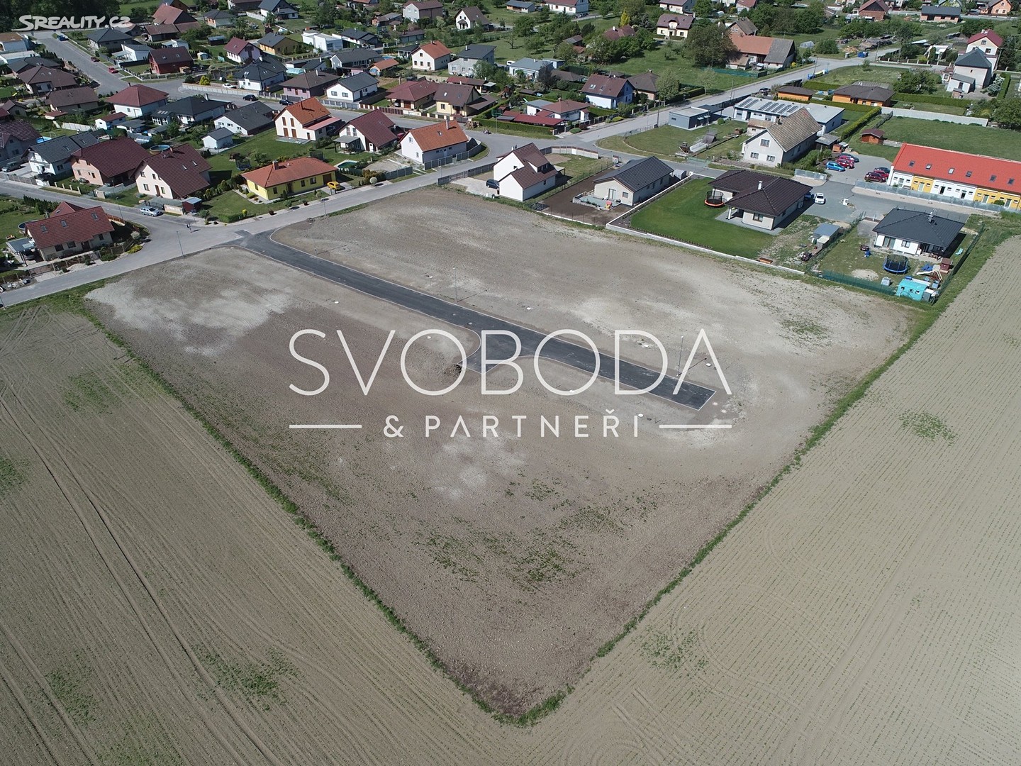 Prodej  stavebního pozemku 848 m², V Poli, České Meziříčí