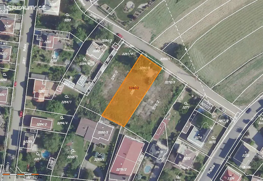 Prodej  stavebního pozemku 827 m², Řevnice, okres Praha-západ