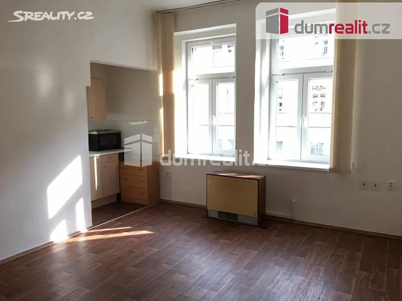 Pronájem bytu 1+kk 28 m², Marie Cibulkové, Praha 4 - Nusle