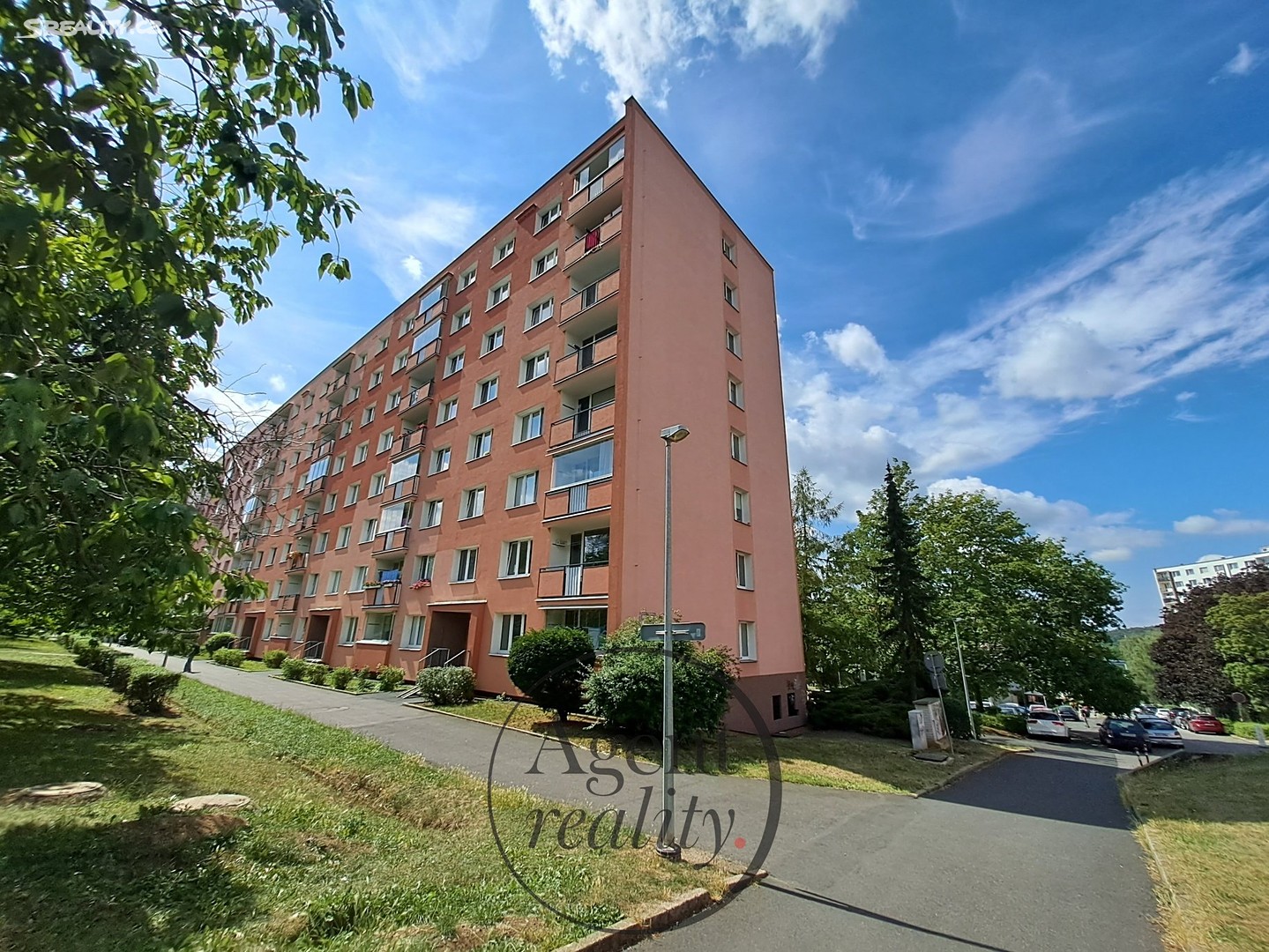 Pronájem bytu 1+kk 21 m², Pod Parkem, Ústí nad Labem - Severní Terasa
