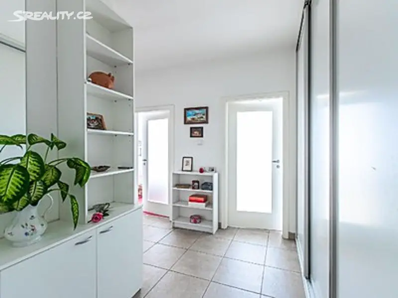 Prodej bytu 2+1 80 m², Praha 6 - Dejvice