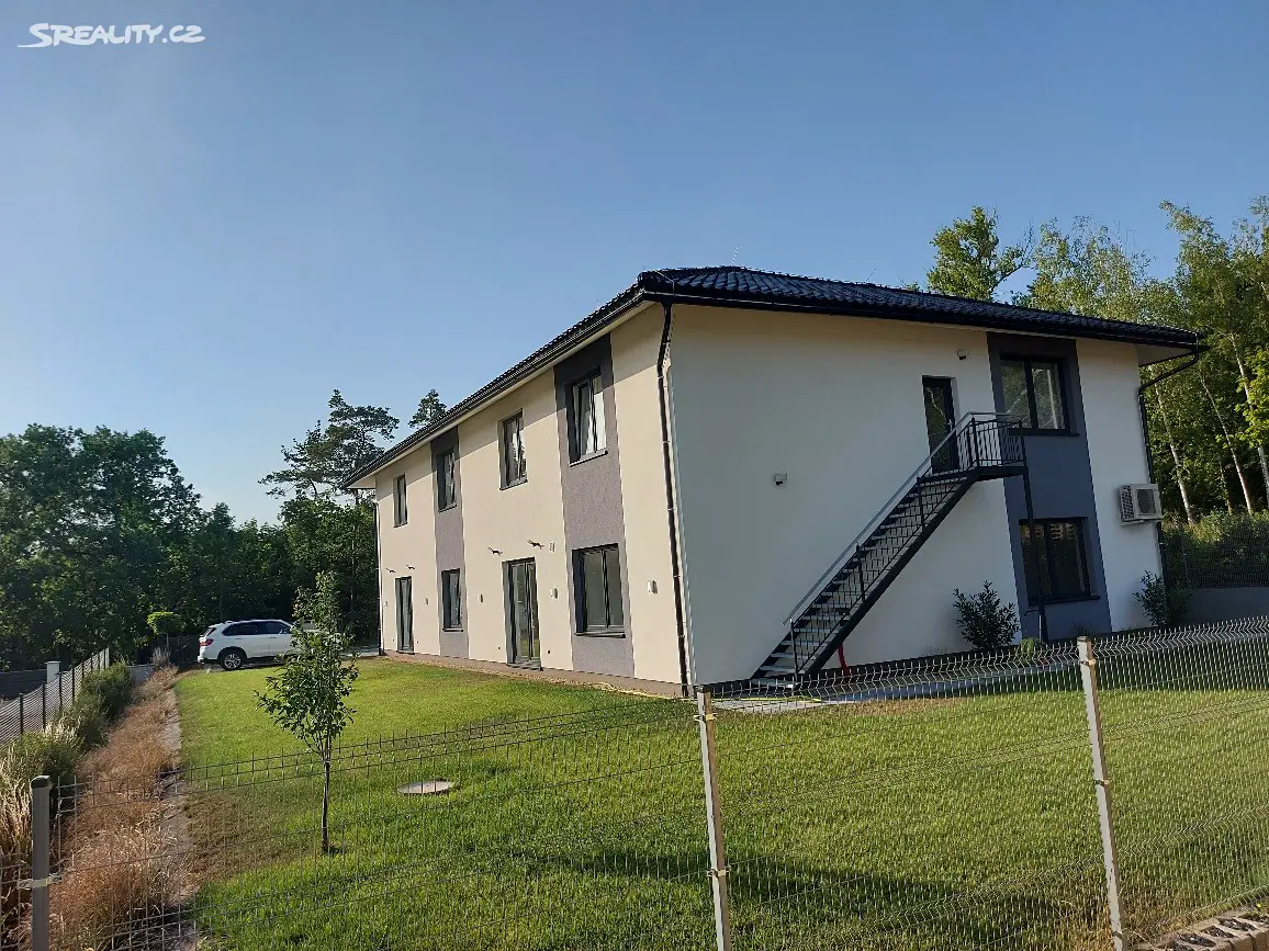 Prodej  rodinného domu 180 m², pozemek 280 m², Lesní, Milovice - Mladá