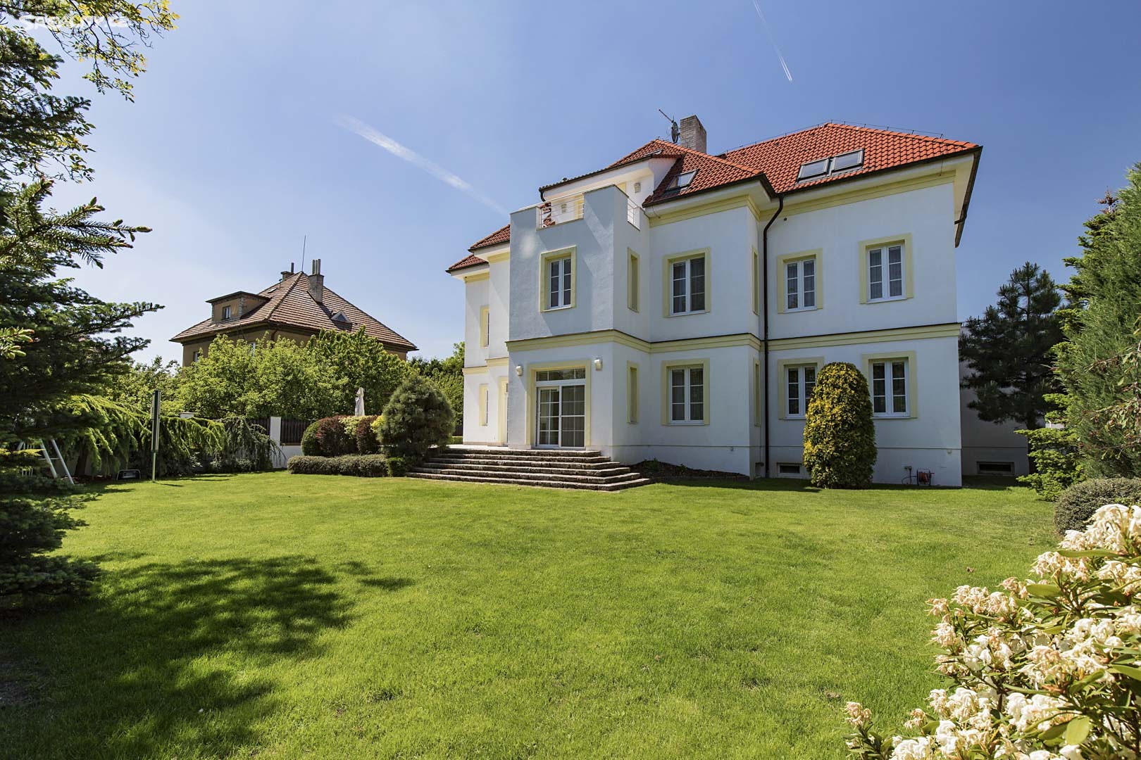 Prodej  vily 800 m², pozemek 1 000 m², Nad Šárkou, Praha - Dejvice