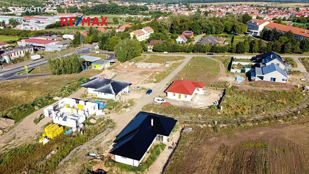 Prodej  stavebního pozemku 730 m², Mutěnice, okres Hodonín