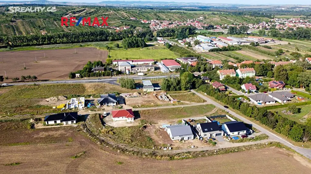 Prodej  stavebního pozemku 730 m², Mutěnice, okres Hodonín