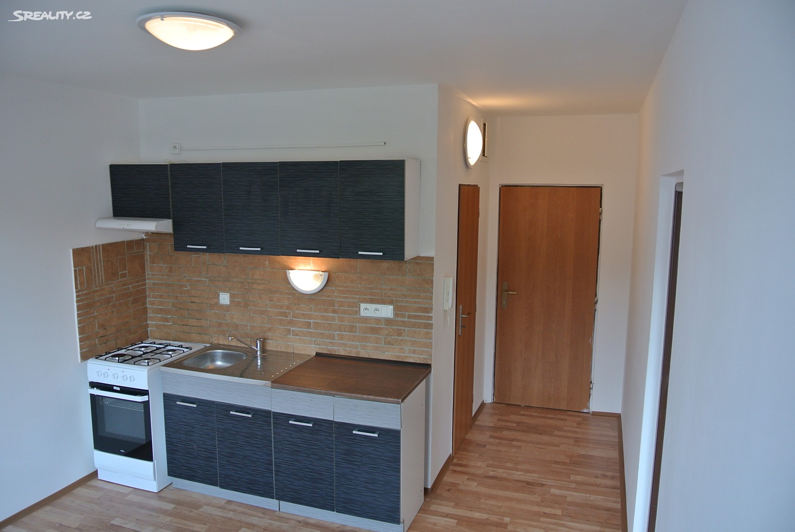 Pronájem bytu 1+1 35 m², B. Smetany, Kraslice