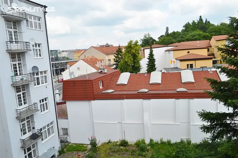 Pronájem bytu 1+kk 34 m², Na kopečku, Praha 8 - Libeň