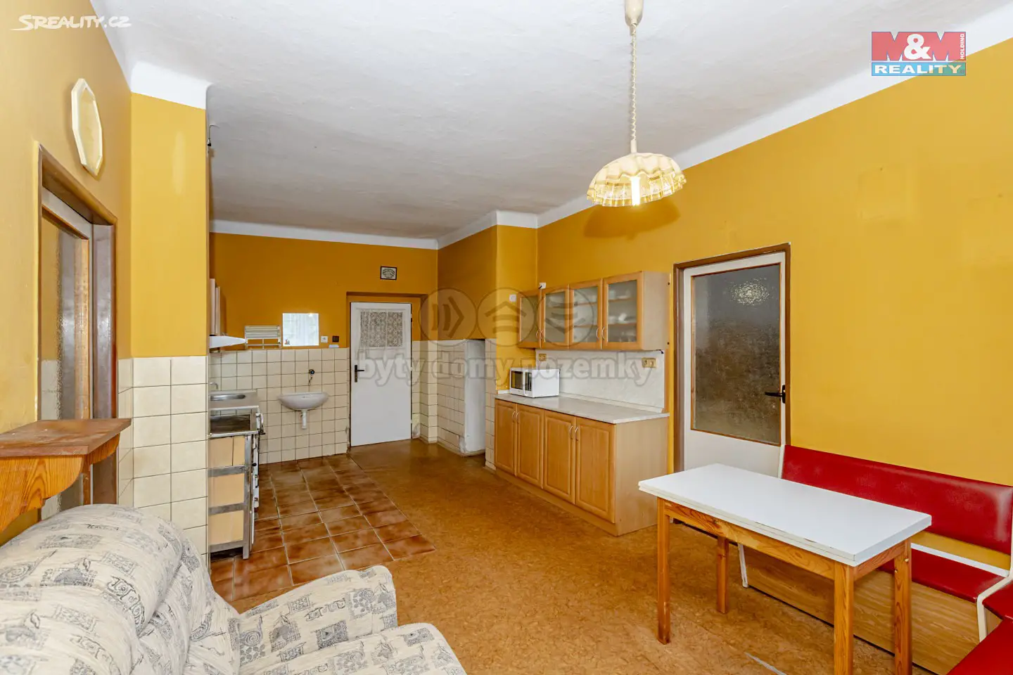 Prodej  rodinného domu 695 m², pozemek 1 926 m², Pravonín, okres Benešov
